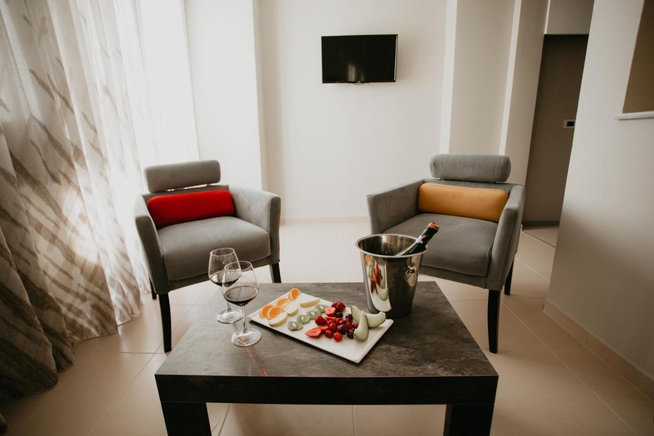 Hotel Miki Durrës Exteriér fotografie